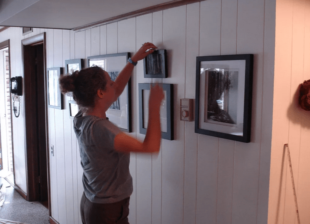 how to hang a picture without a nail